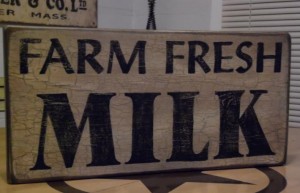 farm-fresh-milk-sign