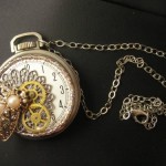 BEE ON TIME STEAMPUNK PENDANT